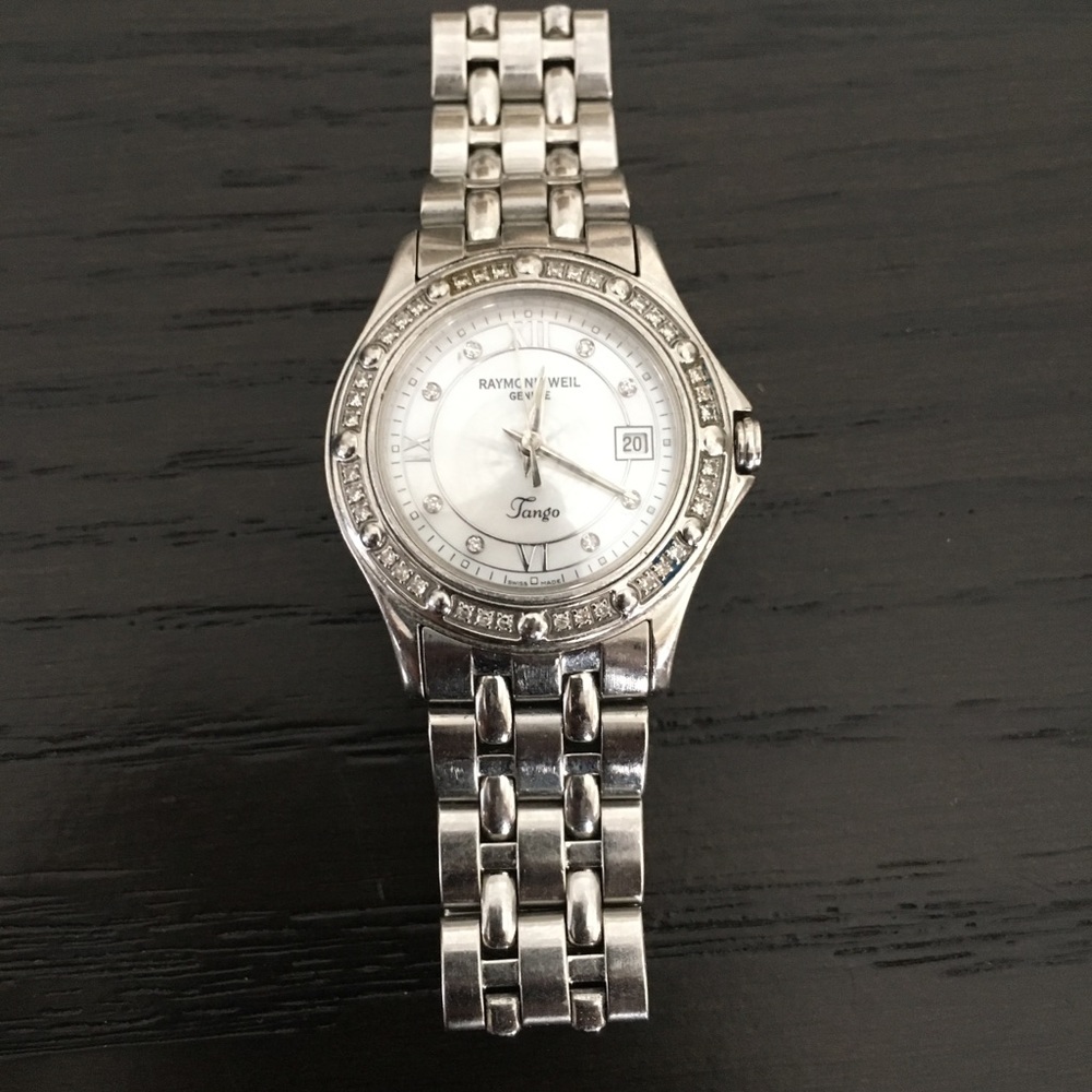 ⭐️ Host Pick ⭐️ Raymond Weil Tango Watch